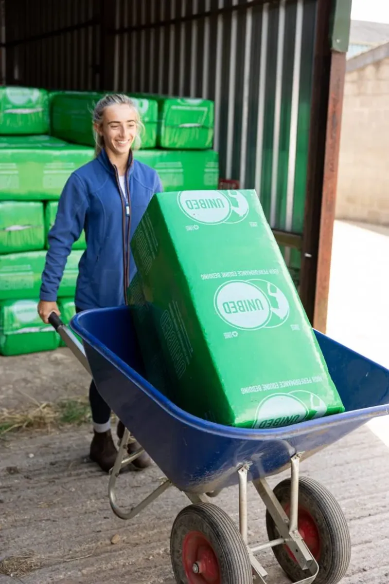 Unibed Rape Straw 20kg-1