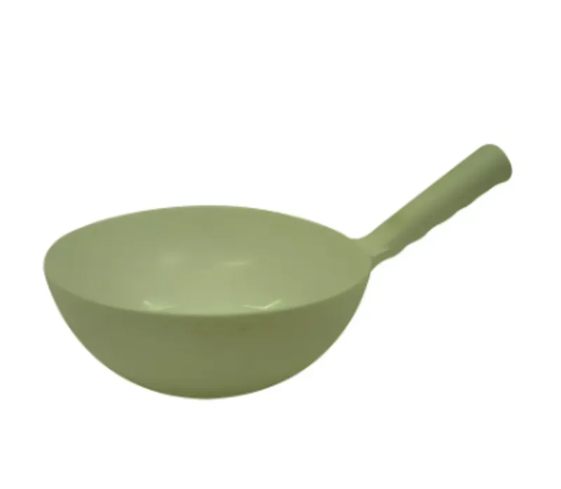 Harold Moore Plastic Round Feed Scoop in White